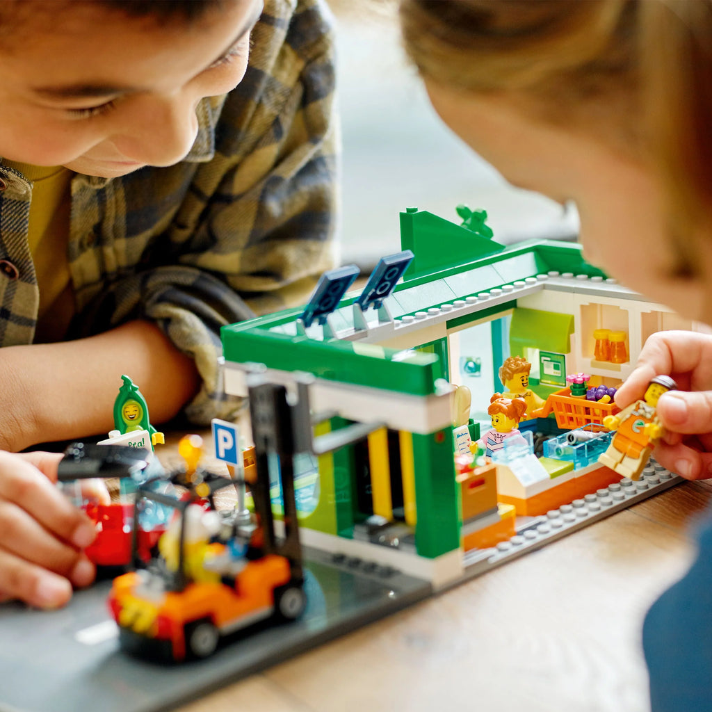 LEGO City Grocery Store Building Set (404 Pieces) Q9383
