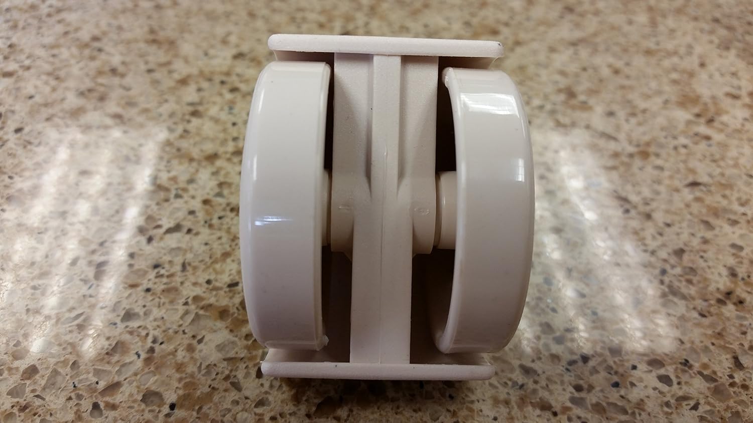 Casters in Almond / Sand (Set of 8) E500653