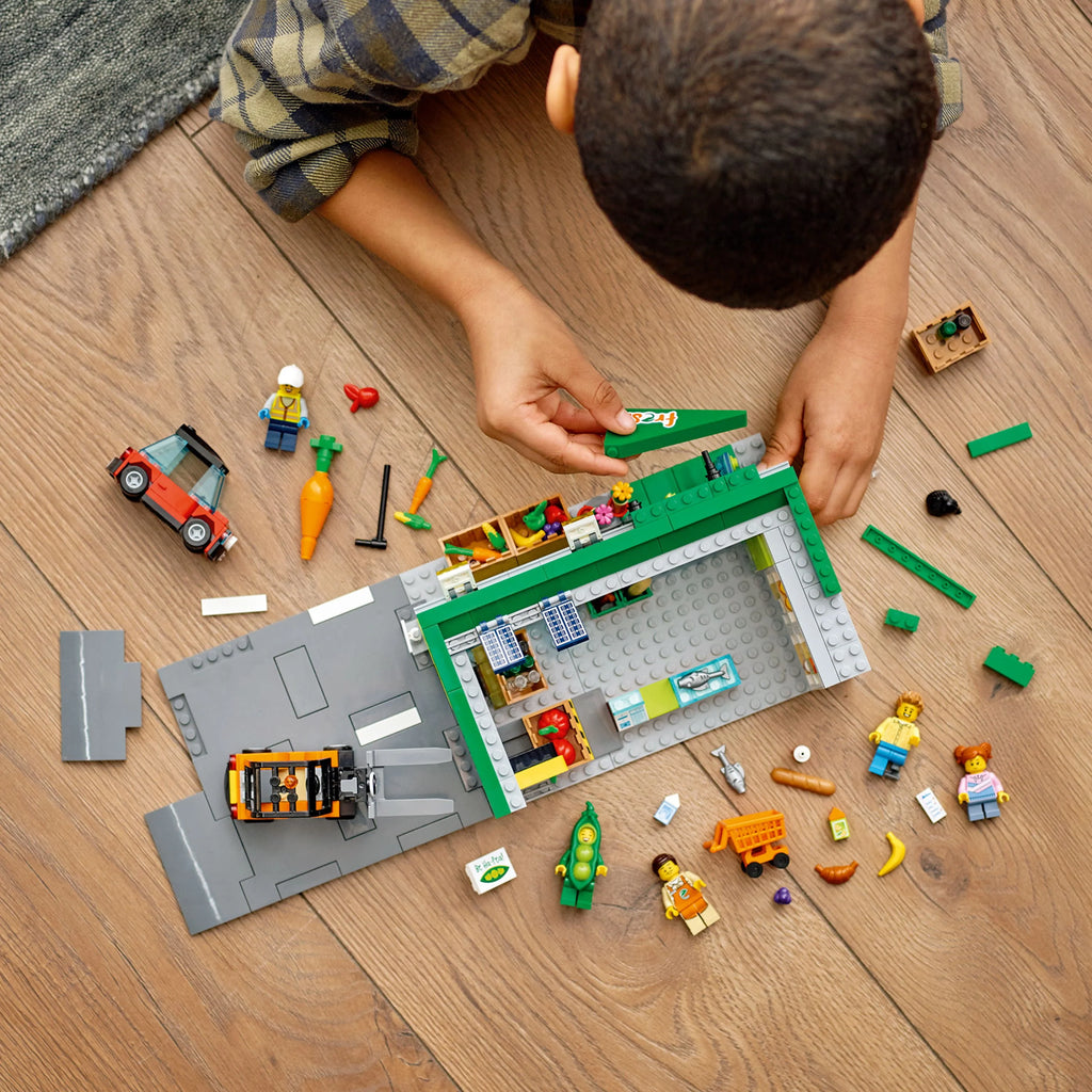 LEGO City Grocery Store Building Set (404 Pieces) Q9383