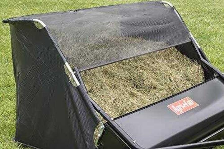 52 Lawn Sweeper Black Y922613