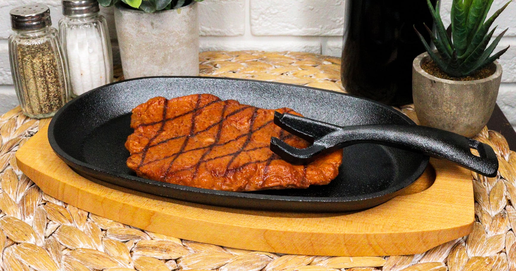 Cast Iron Sizzling Fajita Skillet Set with Base P3867
