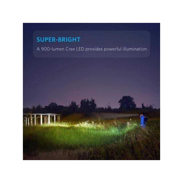 Rechargeable LED Flashlight with 900 Lumens S939575
