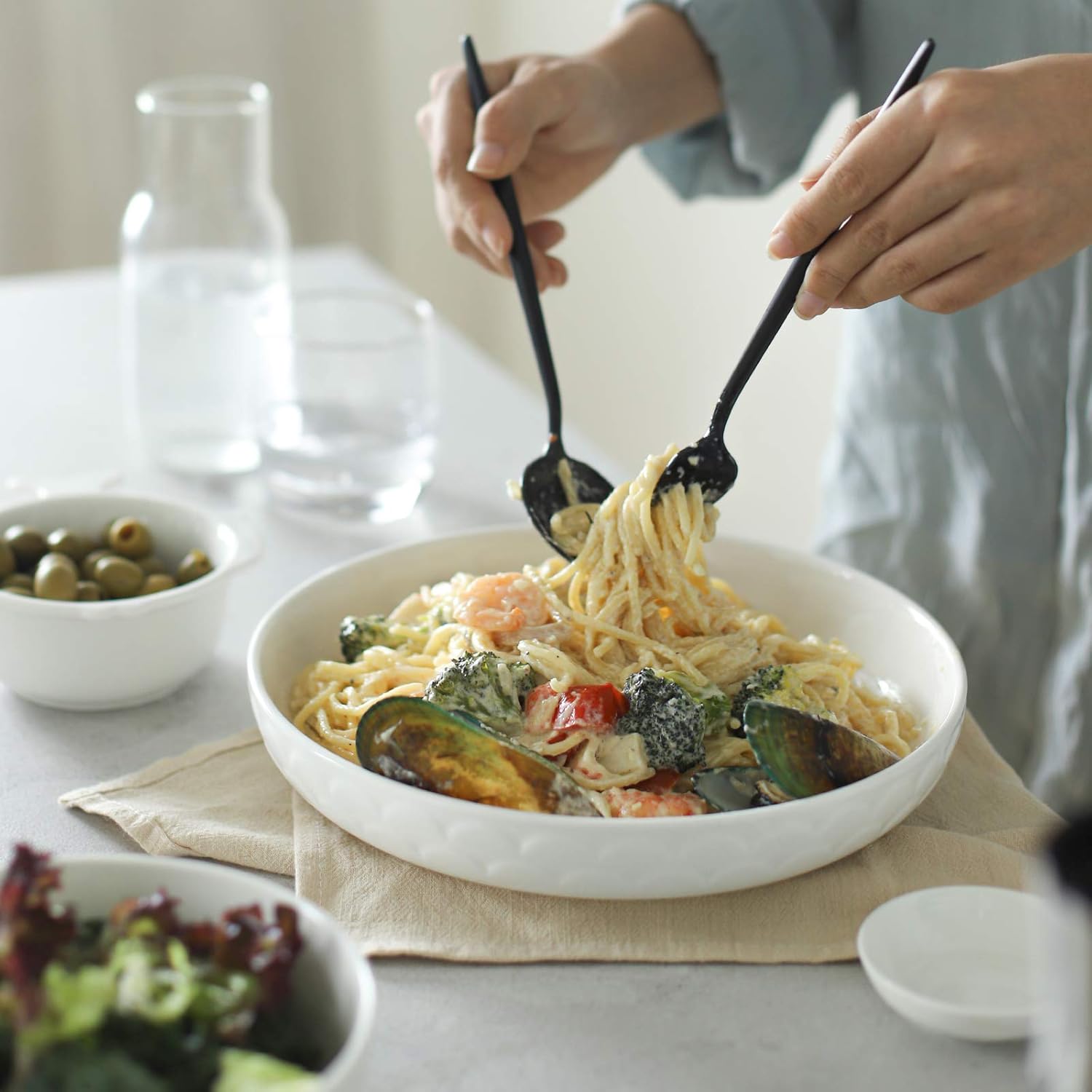 54 oz White Ceramic Pasta Bowls Set of 4 K897