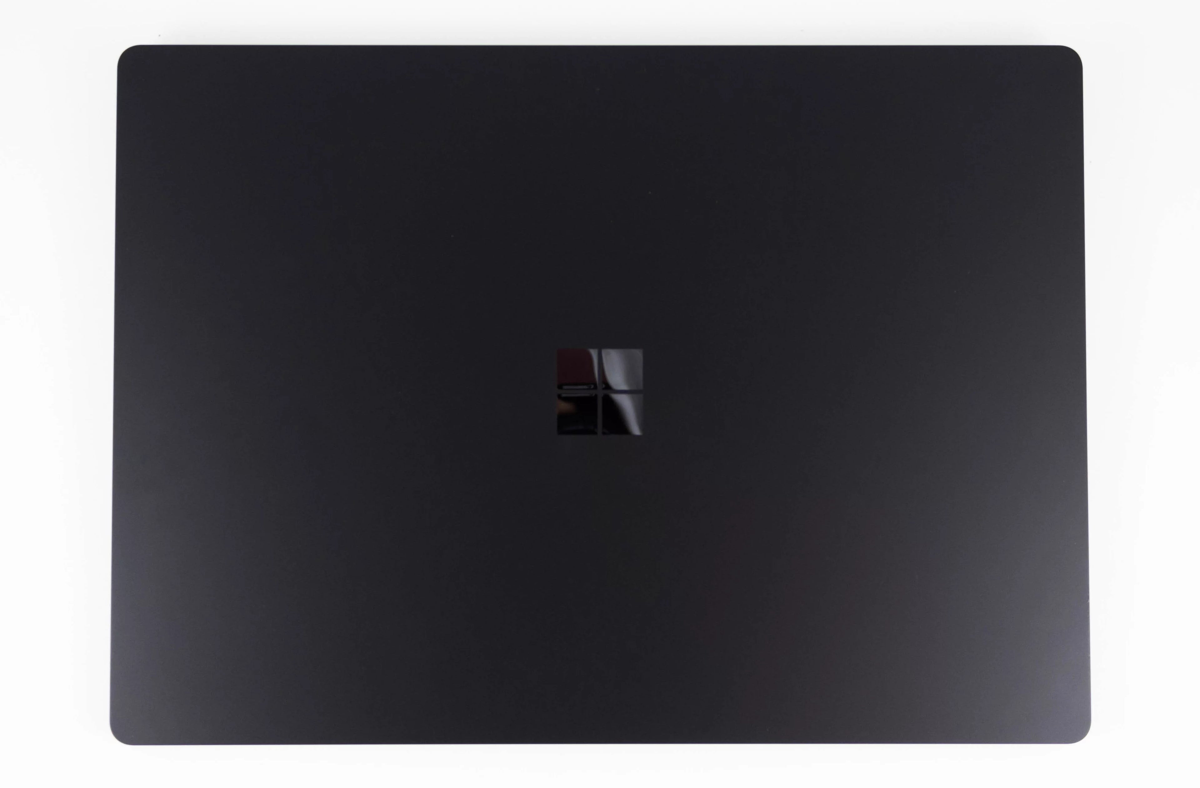 Restored 13.5" Intel Core I5 QuadCore 8GB 256GB Storage Black Laptop X665466