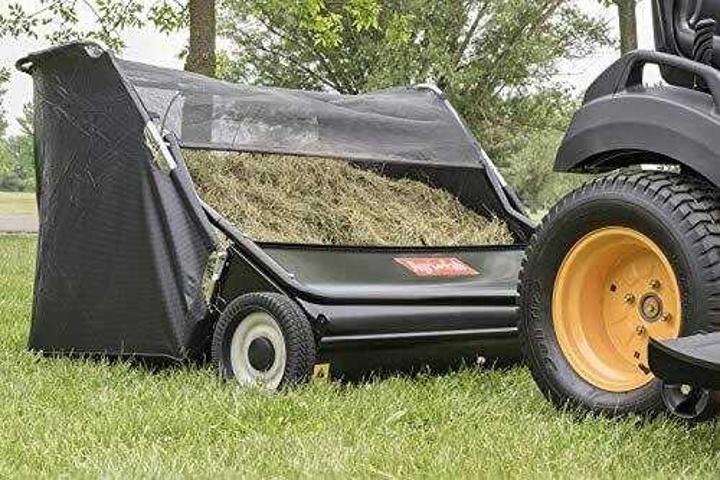 52 Lawn Sweeper Black Y922613