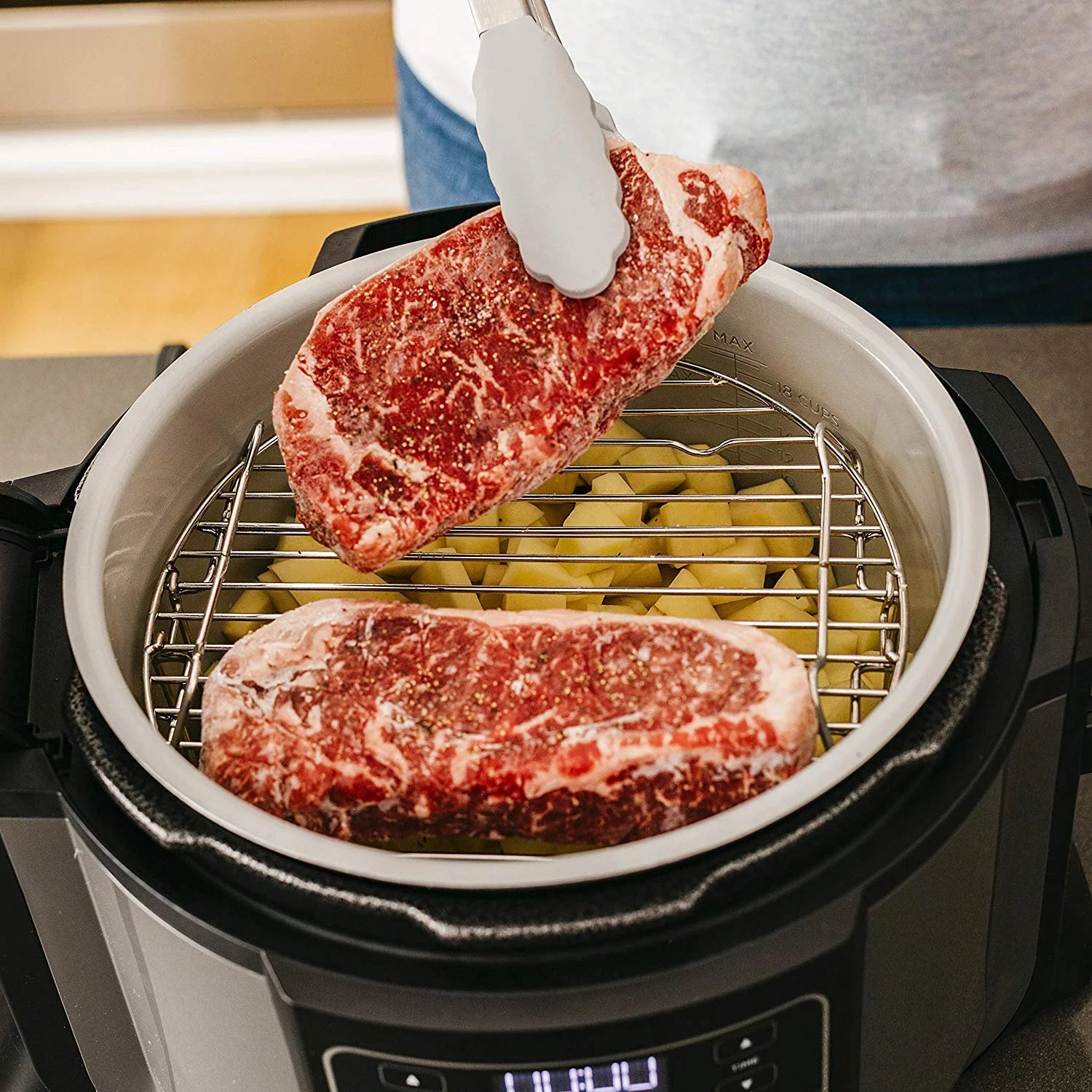6.5 quart Black Gray Pressure Cooker & Air Fryer N10829
