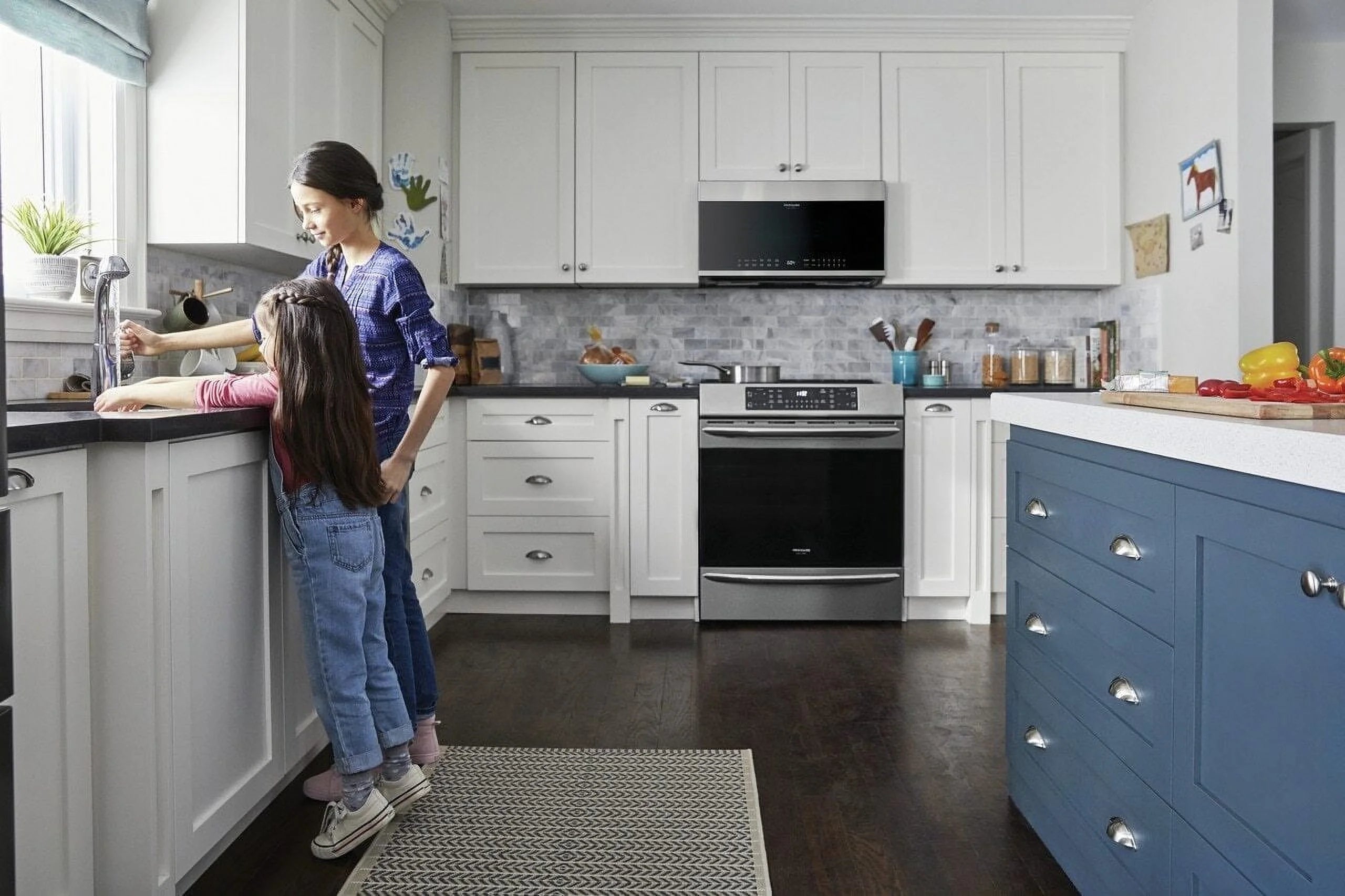 30 Over the Range Microwave with 1.5 cu. ft. Capacity, 1450 Cooking Watts, Convection in Stainless Steel L6765