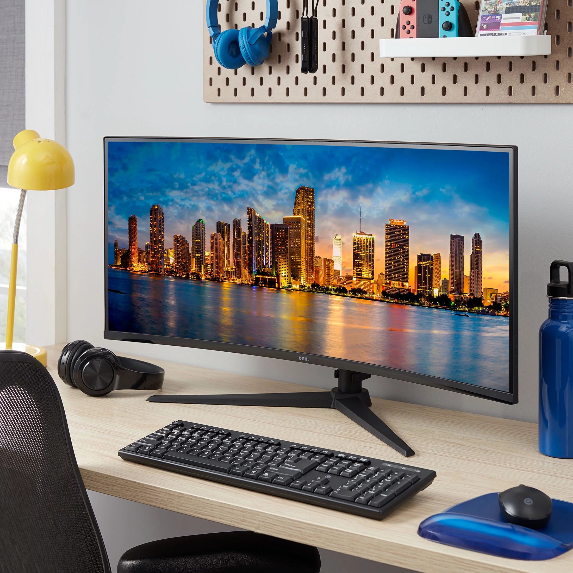 34" Curved Ultrawide WQHD 100Hz Bezel-Less Monitor, Black A1783