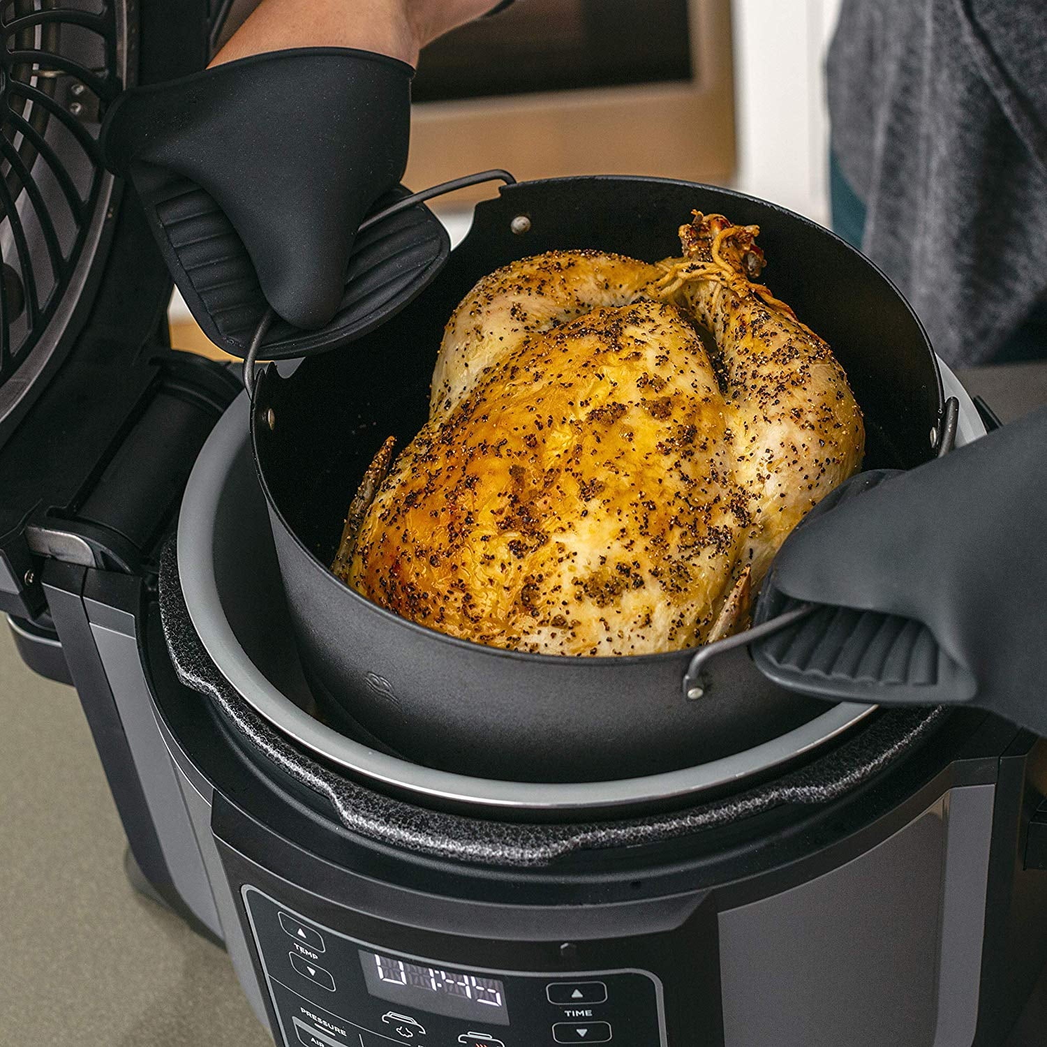 6.5 quart Black Gray Pressure Cooker & Air Fryer N10829