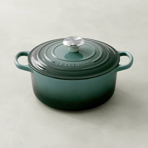 Cast-Iron Round Dutch Oven, 4 1/2-Qt. A1142