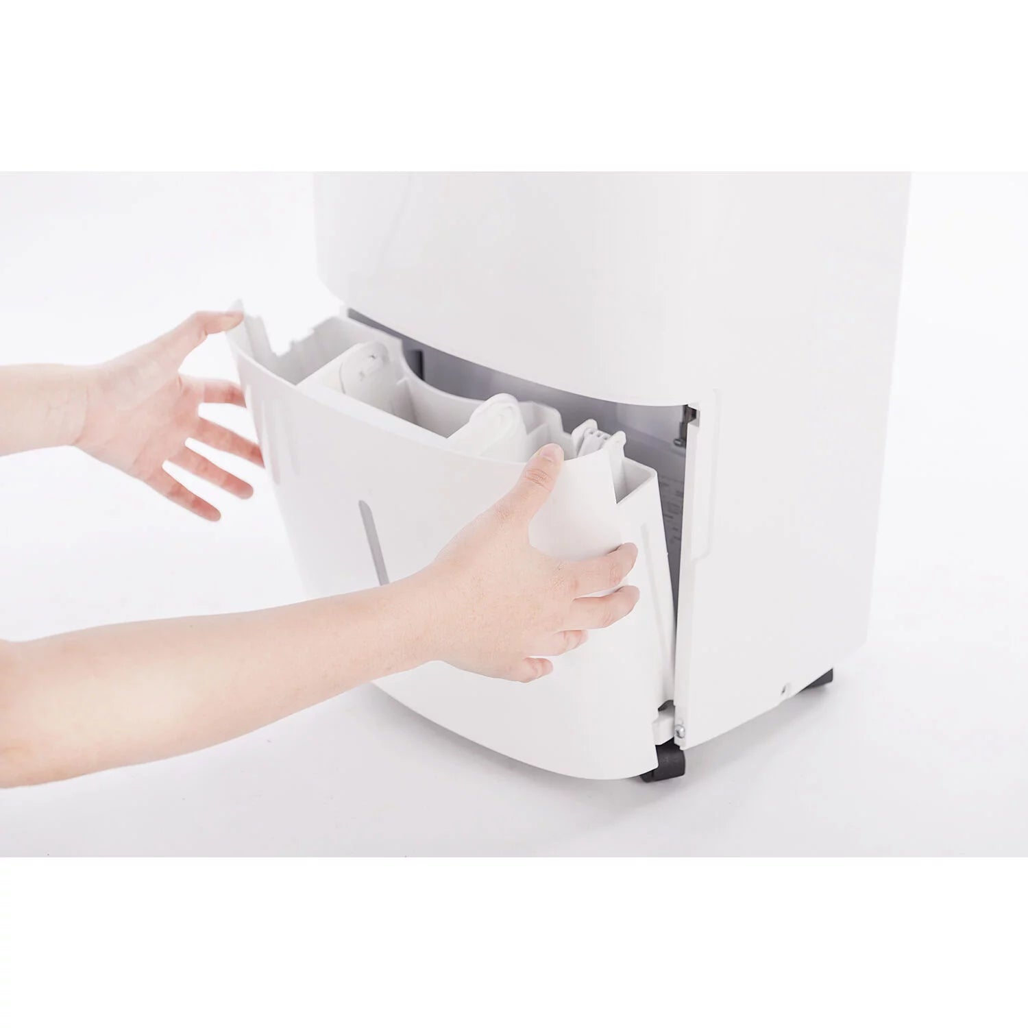 30-Pint Dehumidifier with Washable Filter M9075